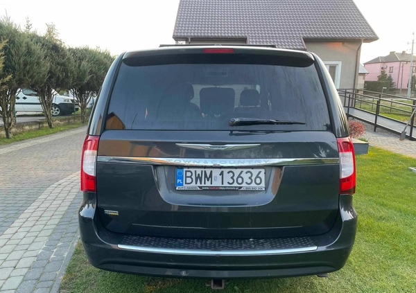 Chrysler Town &amp; Country cena 44200 przebieg: 203000, rok produkcji 2012 z Dzierzgoń małe 67